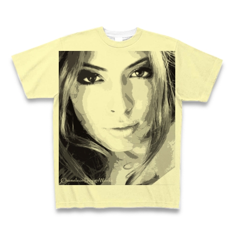 女性の顔(モノクロ、イラスト風、全面プリント) 全面プリントTシャツ (カスタード):女性の顔をモチーフにしたグラフィックTシャツ(フォトTシャツ)です。今回はイラスト風に加工してみました。(Tシャツ屋カメレオンデザインワークス) by グラフィックTシャツ、フォトTシャツ中心のTシャツ屋『カメレオンデザインワークス』:グラフィックTシャツ、フォトTシャツ中心のTシャツ屋です。